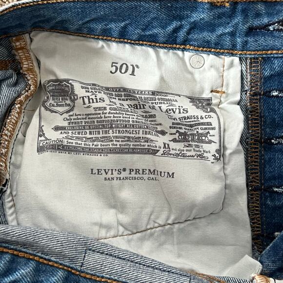Levi’s Premium 501® Distressed Jeans - W26 L30 - Picture 5 of 6
